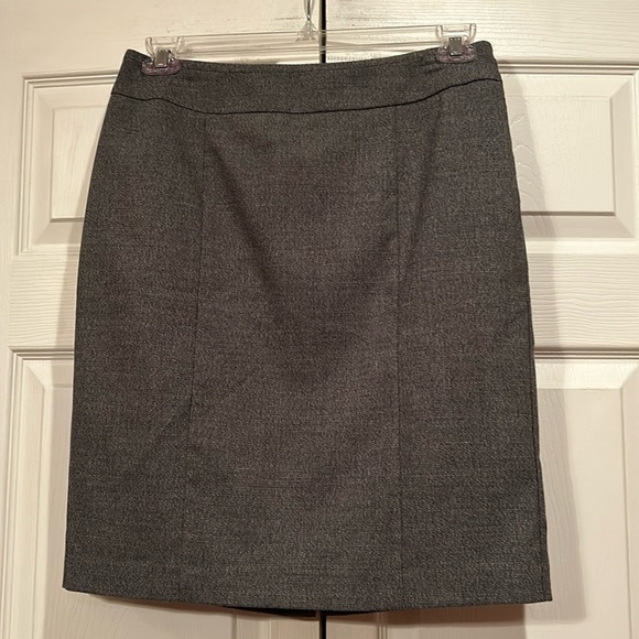 Apt 9 sz 8 Gray, Pencil Skirt, Side Zip, - Picture 1 of 6